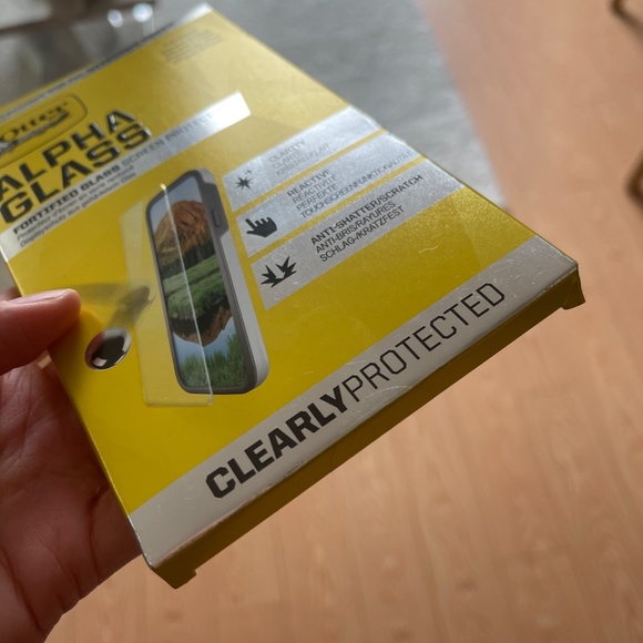 Unopened Otterbox Alpha Glass Screen Protector - Picture 2 of 2
